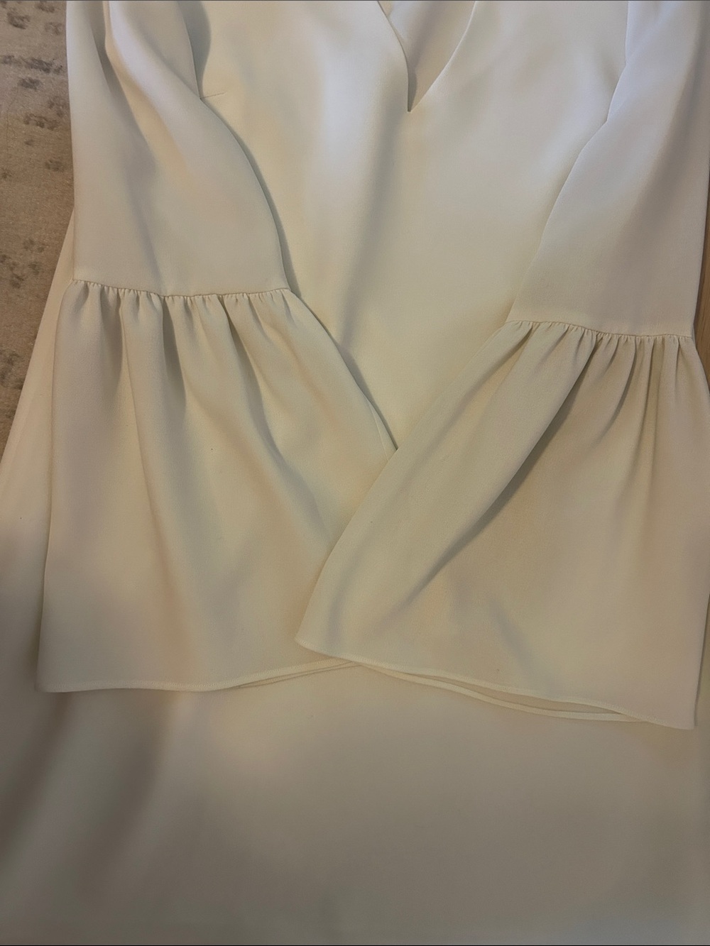 Elizabeth and James Cream V-Neck Bell Sleeve Mini Dress - Picture 4 of 4